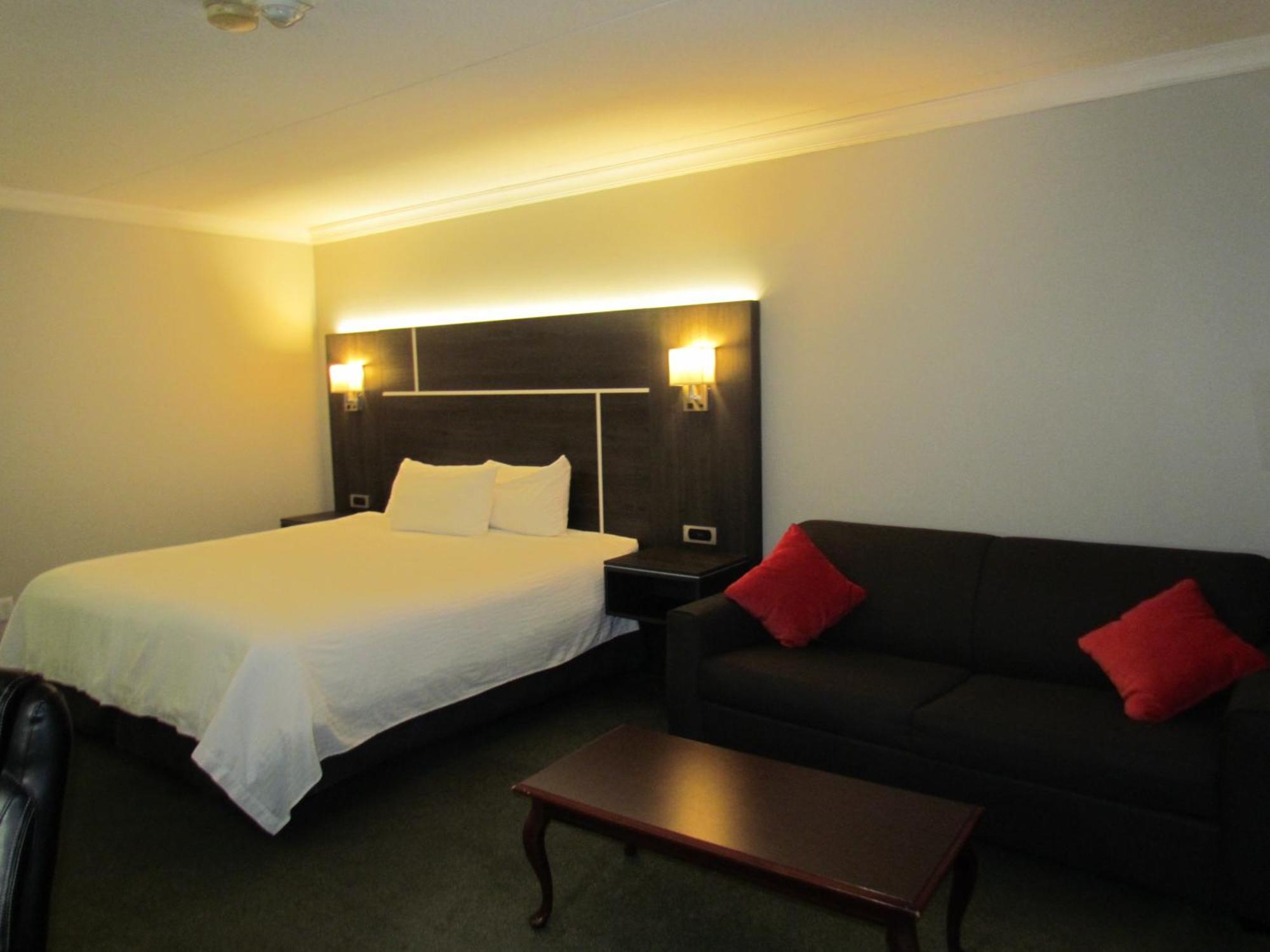 Rodeway Inn King William Huntsville Extérieur photo